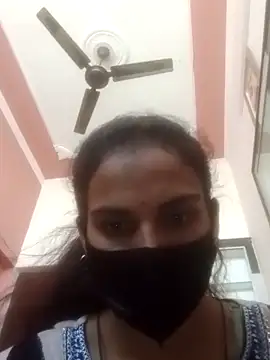 Snapshot of harshita01 chatting on February 9, 2026, 6:33 am harshita01 online show from February 9, 2026, 6:33 am