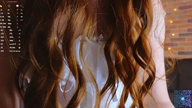 VelvetZephra online show from April 2, 2026, 3:08 pm