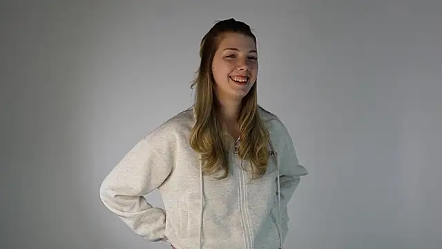 LumiaSolstice online show from March 15, 2026, 2:46 pm