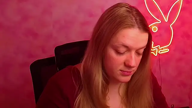 Snapshot of Samantha_Gloww chatting on December 16, 2025, 6:50 am Samantha Gloww online show from December 16, 2025, 6:50 am