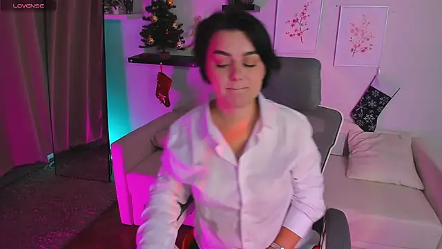 Snapshot of Sofia_Fisher chatting on December 16, 2025, 7:23 am Sofia Fisher online show from December 16, 2025, 7:23 am