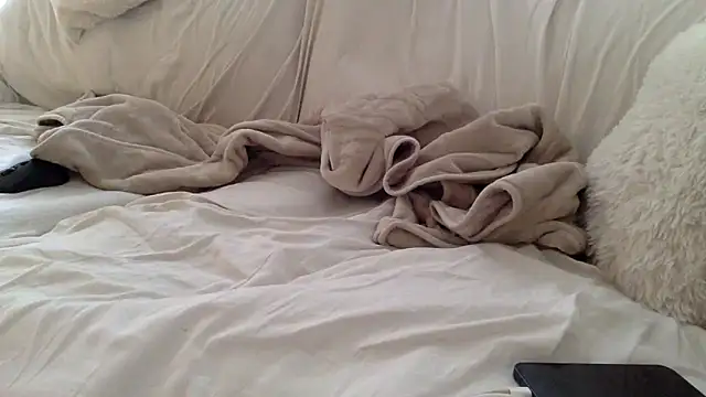 Snapshot of ijustturned18today chatting on March 12, 2026, 11:14 am ijustturned18today online show from March 12, 2026, 11:14 am