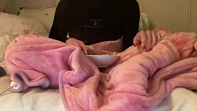 ijustturned18today online show from February 10, 2026, 8:08 pm