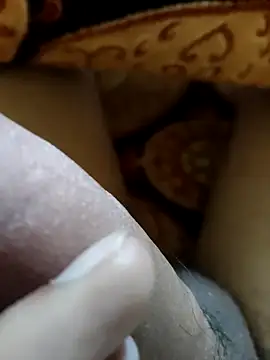 ilovedicks0000 online show from December 18, 2025, 10:19 am