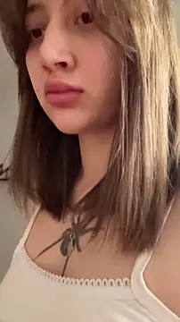 Snapshot of IsKiku chatting on April 7, 2026, 10:06 am IsKiku online show from April 7, 2026, 10:06 am