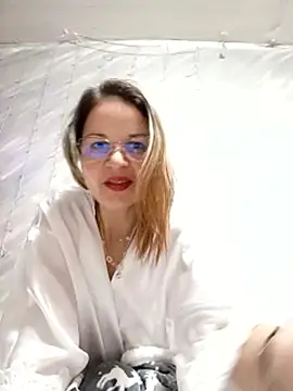 Snapshot of NikkyNatural chatting on December 16, 2025, 9:08 pm NikkyNatural online show from December 16, 2025, 9:08 pm