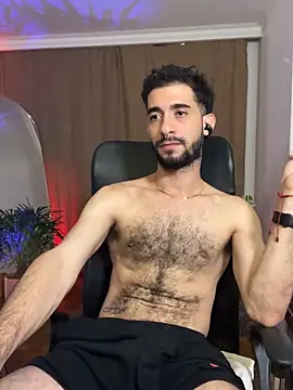 Snapshot of _YOURHERO chatting on December 15, 2025, 7:03 am YOURHERO online show from December 15, 2025, 7:03 am