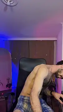 Snapshot of _YOURHERO chatting on December 18, 2025, 2:27 am YOURHERO online show from December 18, 2025, 2:27 am