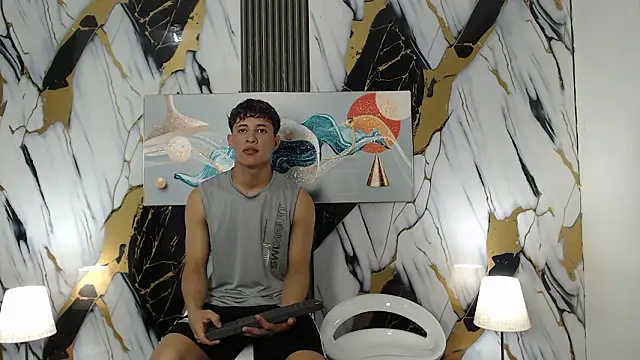 Snapshot of YOUNG_GUYS1 chatting on February 14, 2026, 1:39 am YOUNG GUYS1 online show from February 14, 2026, 1:39 am