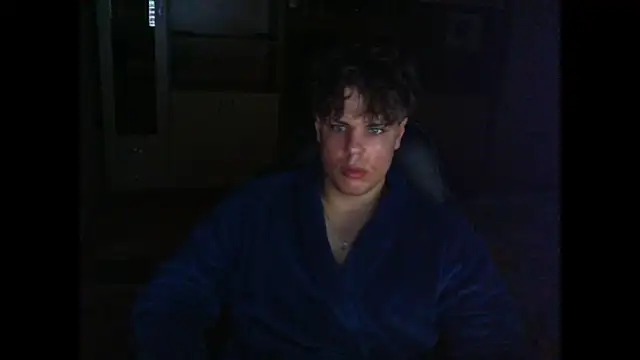 GymGuy0505 online show from March 31, 2026, 8:33 pm