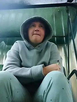 Snapshot of milfstress chatting on September 20, 2025, 3:55 am milfstress online show from September 20, 2025, 3:55 am