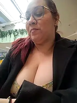 Snapshot of sharon_G chatting on April 7, 2026, 6:10 pm sharon G online show from April 7, 2026, 6:10 pm