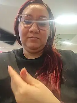 Snapshot of sharon_G chatting on April 14, 2026, 6:13 pm sharon G online show from April 14, 2026, 6:13 pm
