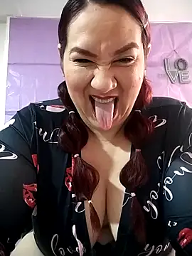 Snapshot of sharon_G chatting on April 6, 2026, 6:09 pm sharon G online show from April 6, 2026, 6:09 pm