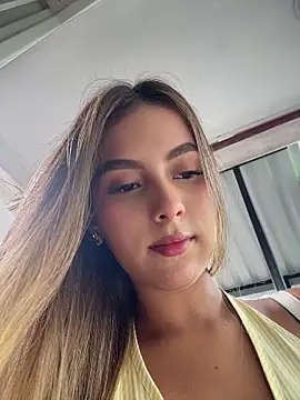Valeria-escobar online show from June 10, 2026, 12:39 pm