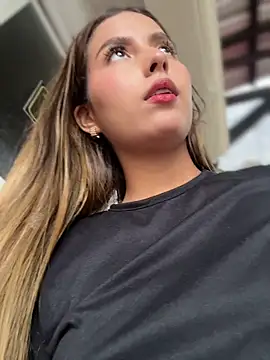 Snapshot of Valeria-escobar chatting on August 5, 2026, 4:23 pm Valeria-escobar online show from August 5, 2026, 4:23 pm