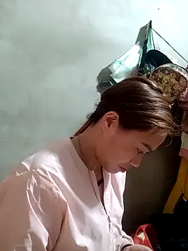 Snapshot of little-effy chatting on March 20, 2026, 2:23 am little-effy online show from March 20, 2026, 2:23 am