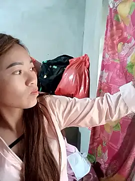 Snapshot of little-effy chatting on March 8, 2026, 2:04 am little-effy online show from March 8, 2026, 2:04 am