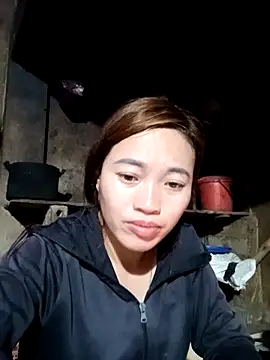 Snapshot of little-effy chatting on March 18, 2026, 12:47 am little-effy online show from March 18, 2026, 12:47 am