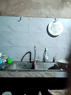 Snapshot of little-effy chatting on March 24, 2026, 9:48 pm little-effy online show from March 24, 2026, 9:48 pm