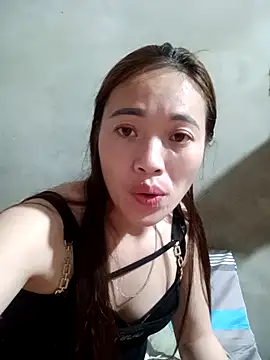 Snapshot of little-effy chatting on March 19, 2026, 1:33 pm little-effy online show from March 19, 2026, 1:33 pm