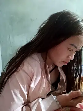 Snapshot of little-effy chatting on March 7, 2026, 2:11 pm little-effy online show from March 7, 2026, 2:11 pm