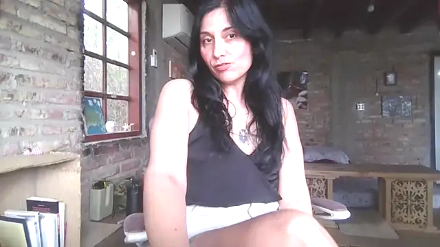 DommeVioleta online show from April 13, 2026, 7:29 pm