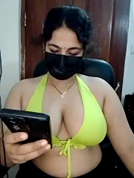 Snapshot of nosrat014 chatting on April 14, 2026, 11:37 am nosrat014 online show from April 14, 2026, 11:37 am