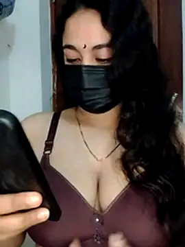 Snapshot of nosrat014 chatting on April 1, 2026, 11:34 pm nosrat014 online show from April 1, 2026, 11:34 pm