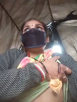 Laxmi9090 online show from February 19, 2026, 6:32 am