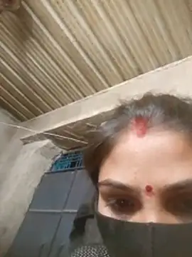 Laxmi9090 online show from February 18, 2026, 2:57 pm