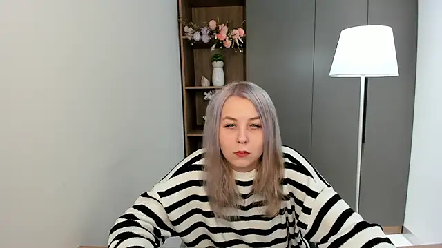 PorshaEicke online show from December 16, 2025, 3:11 am