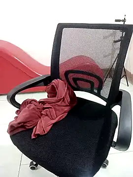 Snapshot of Tr-Lan chatting on December 16, 2025, 12:37 am Tr-Lan online show from December 16, 2025, 12:37 am