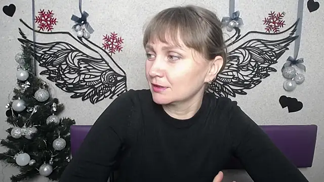 Snapshot of KellyClar chatting on December 16, 2025, 6:06 am KellyClar online show from December 16, 2025, 6:06 am