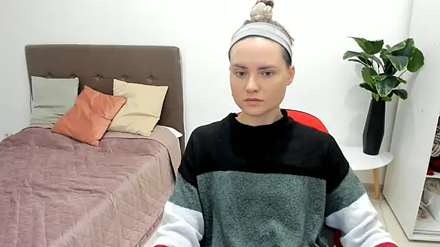 Snapshot of Jessy_lil chatting on February 19, 2026, 3:42 pm Jessy lil online show from February 19, 2026, 3:42 pm