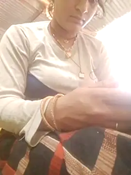 Snapshot of Aaisha_01 chatting on April 22, 2026, 7:15 am Aaisha 01 online show from April 22, 2026, 7:15 am