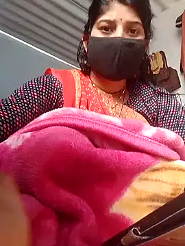 Snapshot of Aaisha_01 chatting on February 18, 2026, 7:17 am Aaisha 01 online show from February 18, 2026, 7:17 am