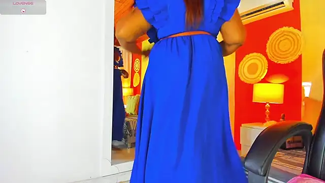 NikollSalas online show from February 9, 2026, 12:36 pm