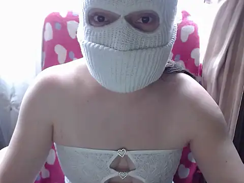 666maskgirl online show from May 12, 2026, 5:08 pm