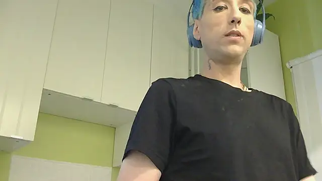 AskAveryAnything online show from March 31, 2026, 2:46 am