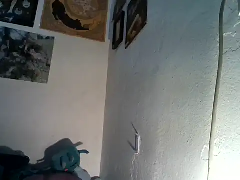 isalexhot online show from December 19, 2025, 8:33 pm