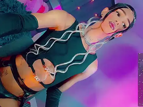 agathaferrer3 online show from March 18, 2026, 9:59 pm