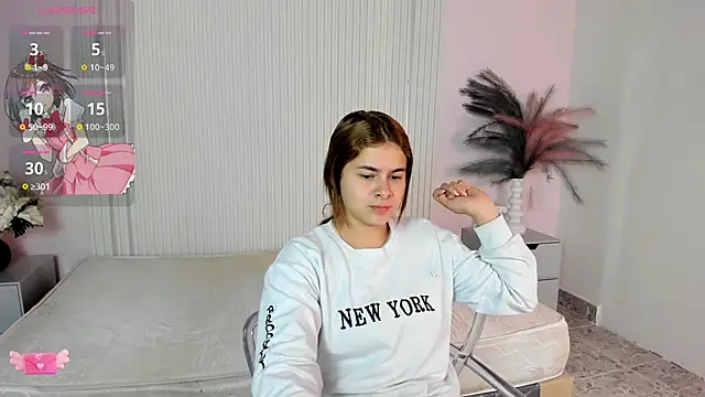 VivianOwen9 online show from February 23, 2026, 12:06 pm