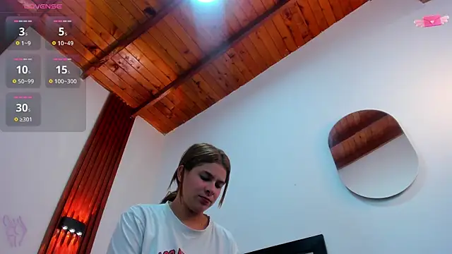 VivianOwen9 online show from January 10, 2026, 6:25 pm