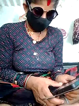Snapshot of Sweet_Couple_01 chatting on June 14, 2026, 7:20 am Sweet Couple 01 online show from June 14, 2026, 7:20 am
