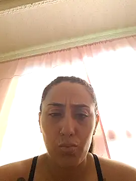 Snapshot of Jissel_ chatting on December 16, 2025, 8:02 pm Jissel online show from December 16, 2025, 8:02 pm