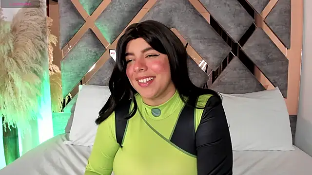 Snapshot of Cheerry_Lee_ chatting on December 18, 2025, 1:37 pm Cheerry Lee online show from December 18, 2025, 1:37 pm