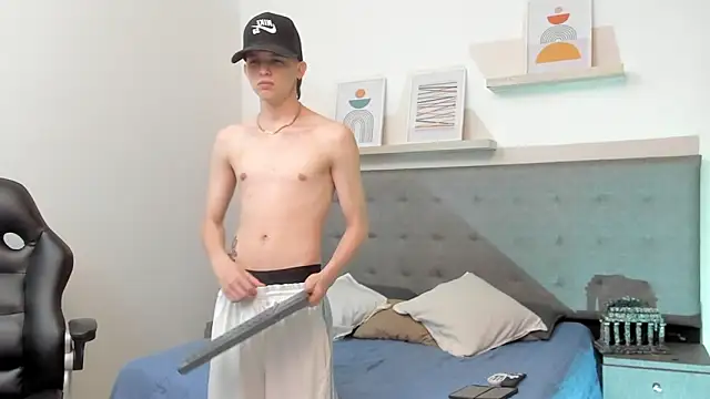 Snapshot of sebastamayo_ chatting on February 13, 2026, 6:13 am sebastamayo online show from February 13, 2026, 6:13 am