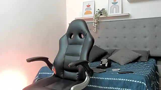 Snapshot of sebastamayo_ chatting on February 2, 2026, 7:18 am sebastamayo online show from February 2, 2026, 7:18 am