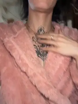 Snapshot of dein_traumchen chatting on February 24, 2026, 8:26 am dein traumchen online show from February 24, 2026, 8:26 am